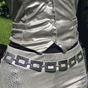 Square Chainlink Belt Up 44 Inches